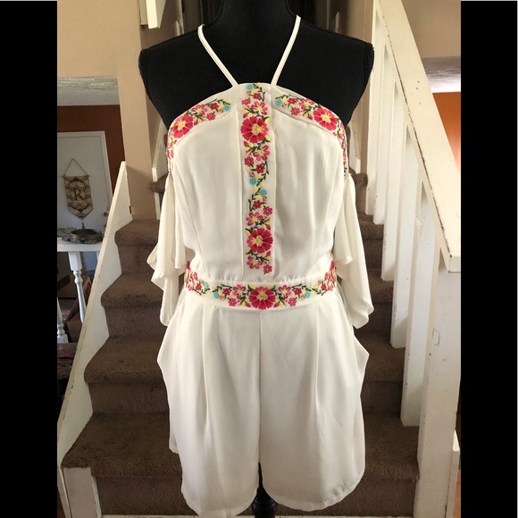Gianni Bini•Embroidered Cold Shoulder Romper• - Picture 3 of 7